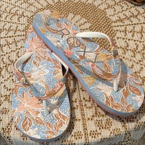 Roxy Tropical Print Sandals